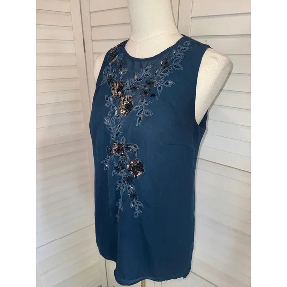 White House Black Market Blouse Women Teal Embroidered Sequin Sleeveless Size 4 - Picture 4 of 10
